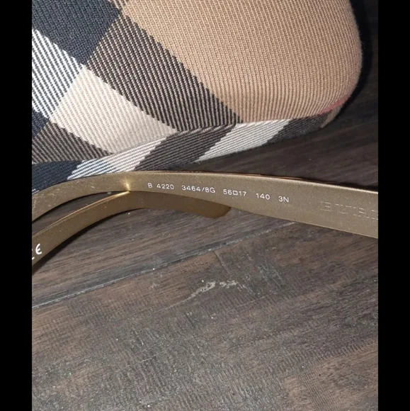 Authentic Burberry BE4220 Matte Black Sunglasses - NWOT - Picture 6 of 7